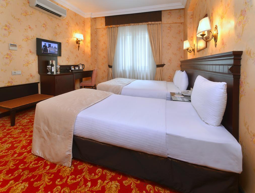 ペラ ローズ ホテル イスタンブール 部屋 写真